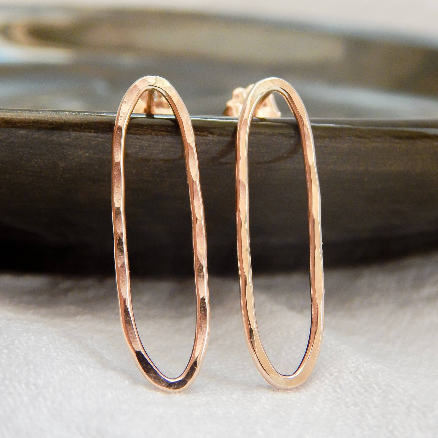 Hammered Oval Earrings | 14k Gold Fill