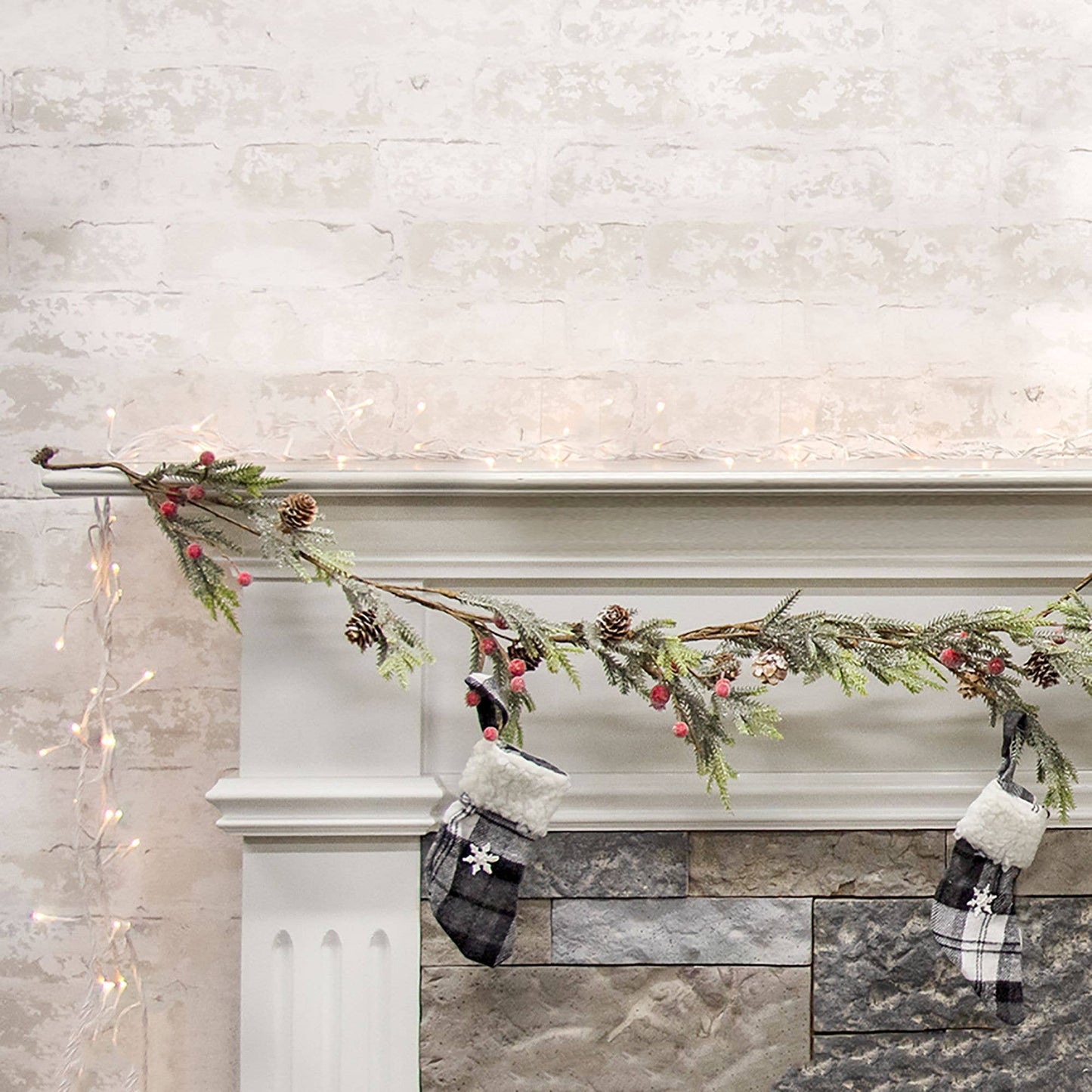 Mountain Pine w/ Berries Garland