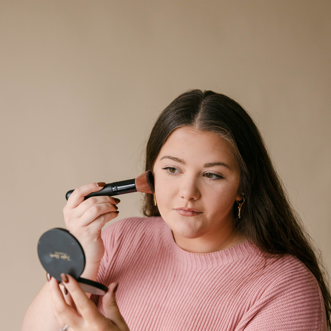 Pressed Mineral Bronzer – Organic, Vegan Sun-Kissed Glow